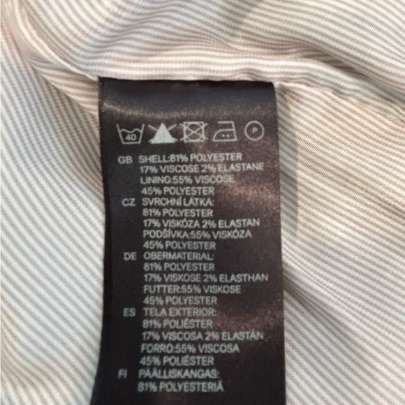 H&M Gray Tailored Vest – Size 8 (EUR 38) - Picture 5 of 5